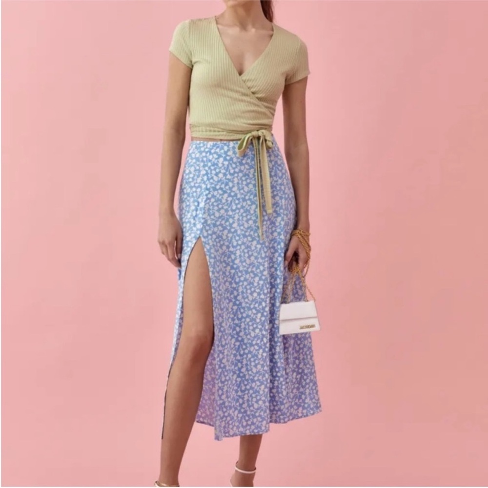 🦢Spring Fling Skirt 🦢 Reformation Zoe in Marie Floral Midi Skirt with Slit